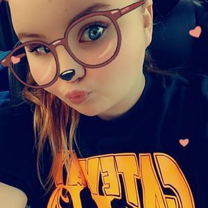 Meet your Posher, Dakota